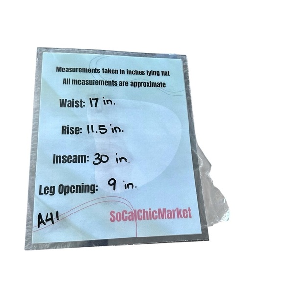 BDG Loose Bootcut Jeans EUC Frayed Hem Size 29 - Picture 9 of 9